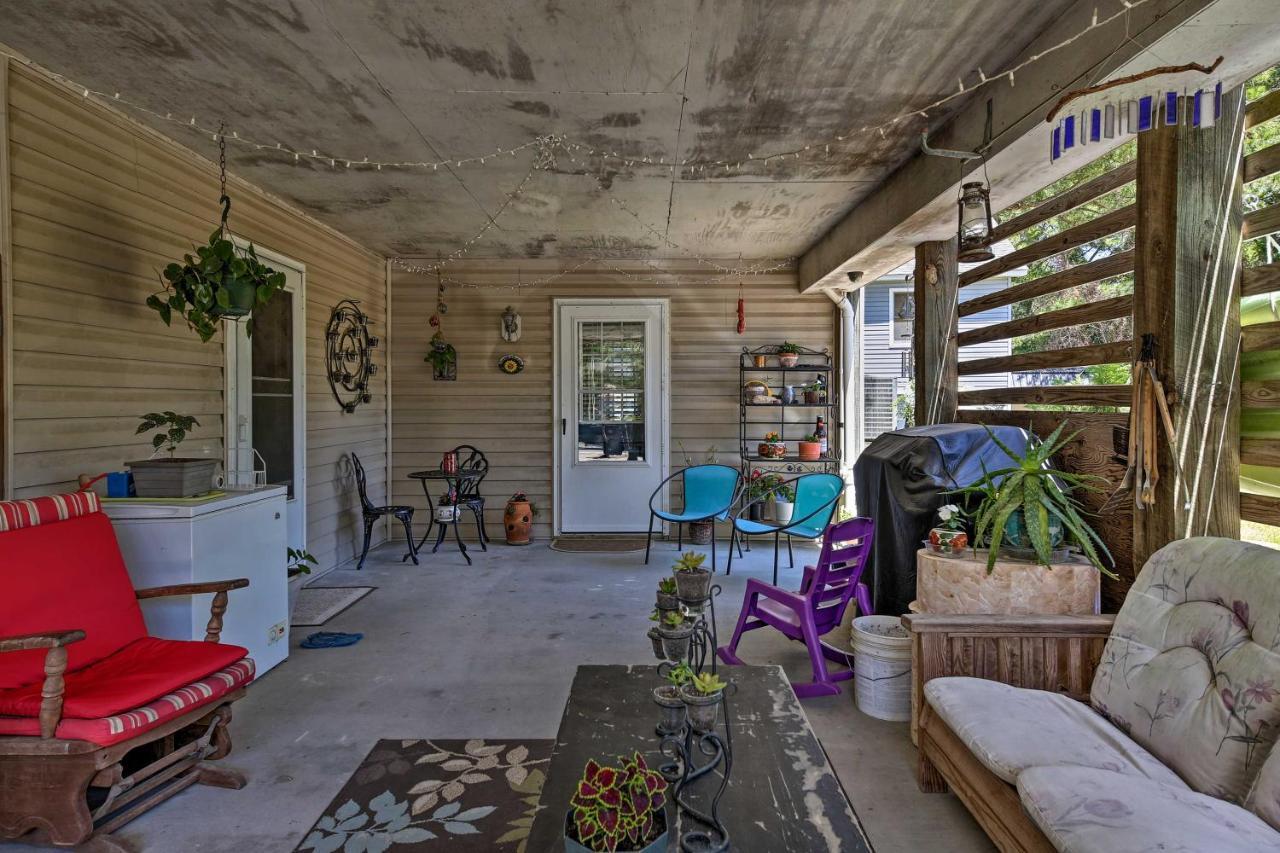 With Patio - Half Mile Walk To Beach! Nags Head